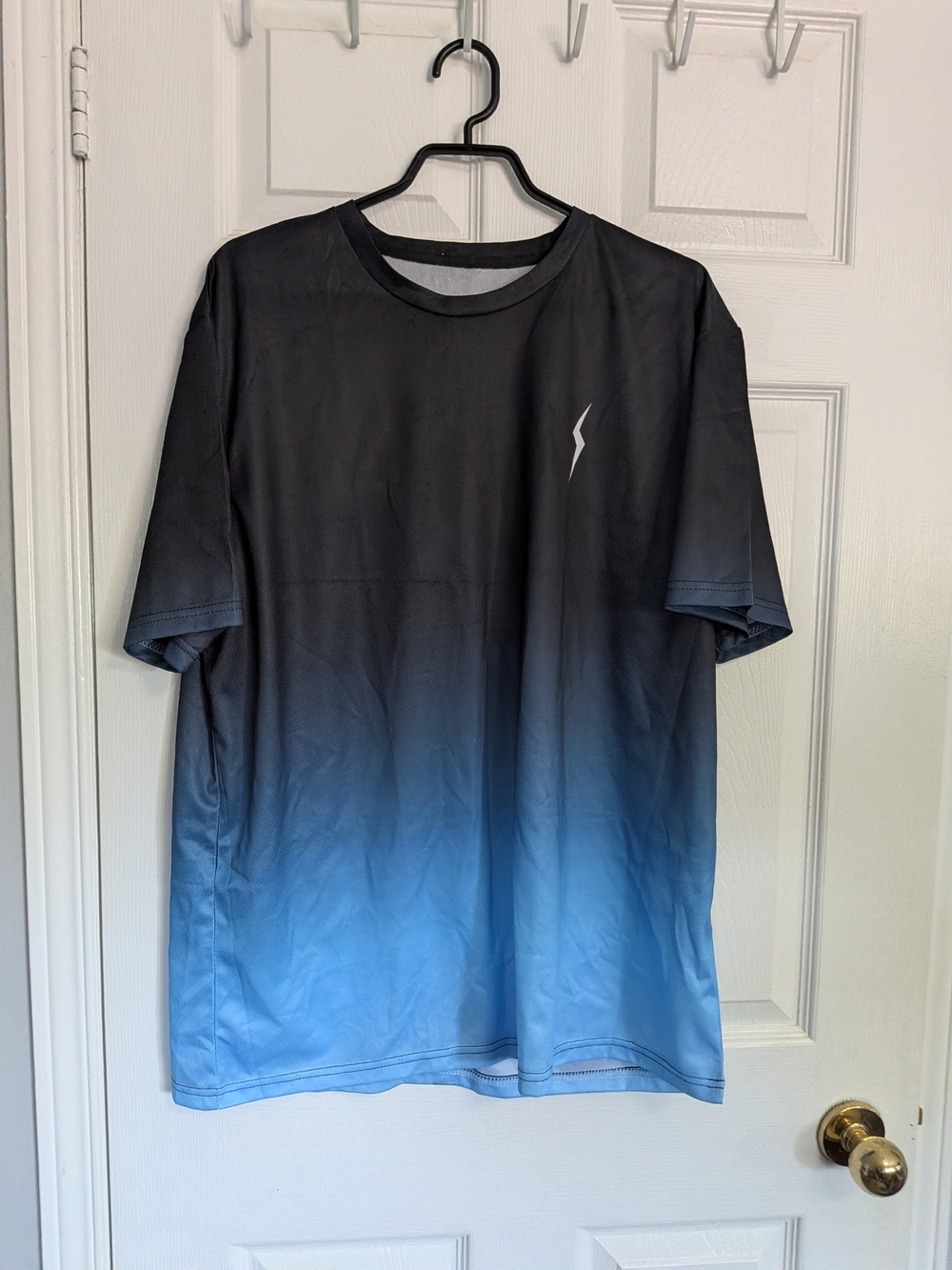 Men's Gradient Performance T-Shirt - Black to Blue